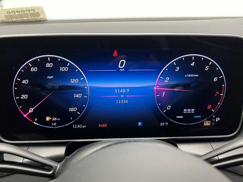 Used 2025 Mercedes-Benz GLC 300 4MATIC image 16