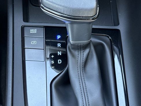 Certified 2025 Hyundai Elantra Sport image 26