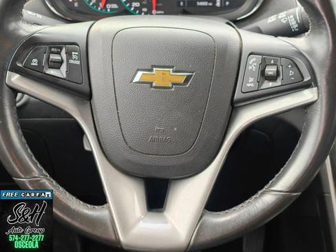 Used 2022 Chevrolet Trax LT w/ Driver Confidence Package AWD/4WD image 5
