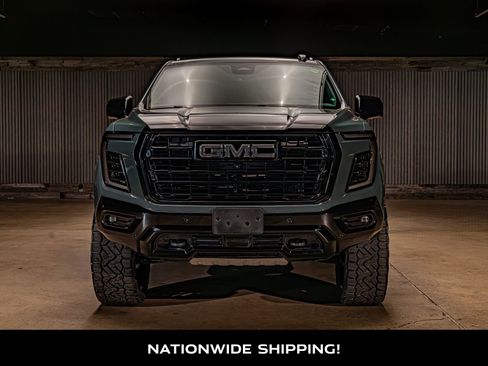 Used 2025 GMC Yukon AT4 w/ LPO, AT4 Appearance Package AWD/4WD image 4