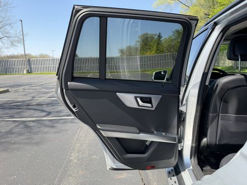 Used 2012 Mercedes-Benz GLK 350 4MATIC image 23