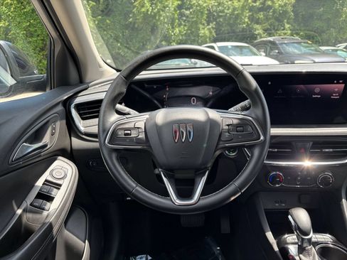 Used 2025 Buick Encore GX Preferred AWD/4WD image 32