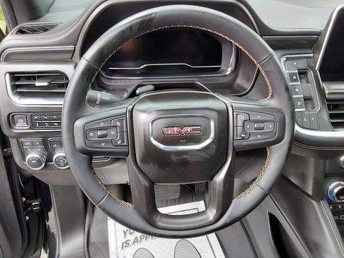 Used 2024 GMC Yukon AT4 w/ Technology Package AWD/4WD image 32