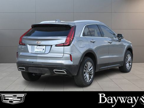 New 2025 Cadillac XT4 Premium Luxury image 5