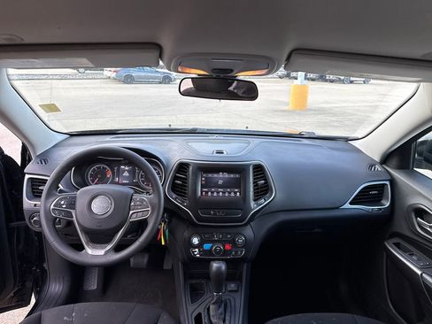 Used 2020 Jeep Cherokee Latitude image 28