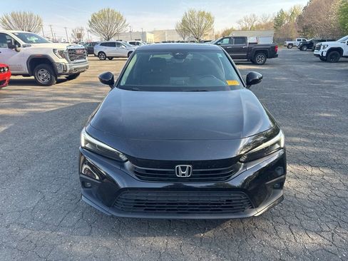 Used 2024 Honda Civic Touring image 2
