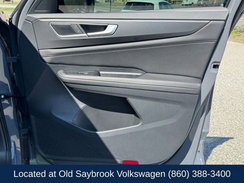 Certified 2025 Volkswagen Atlas Cross Sport SEL R-Line AWD/4WD image 28