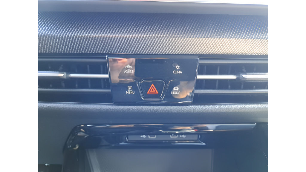New 2026 Volkswagen GTI SE FWD image 20