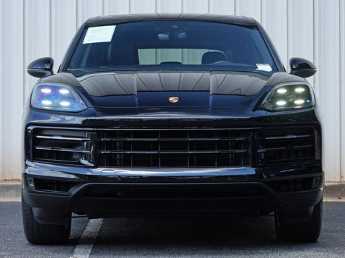 Used 2024 Porsche Cayenne AWD/4WD image 7