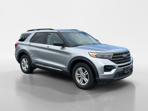 Used 2020 Ford Explorer XLT AWD/4WD image 8
