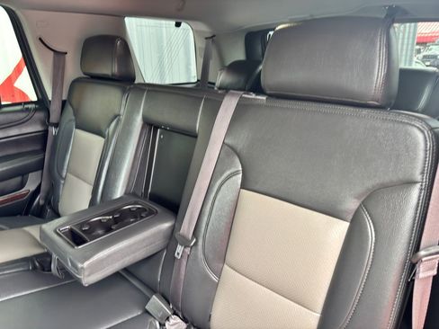 Used 2017 GMC Yukon SLE w/ SLE Value Package AWD/4WD image 40