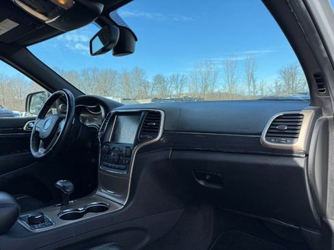 Used 2014 Jeep Grand Cherokee Overland image 20