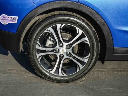 Used 2019 Chevrolet Bolt Premier FWD image 12