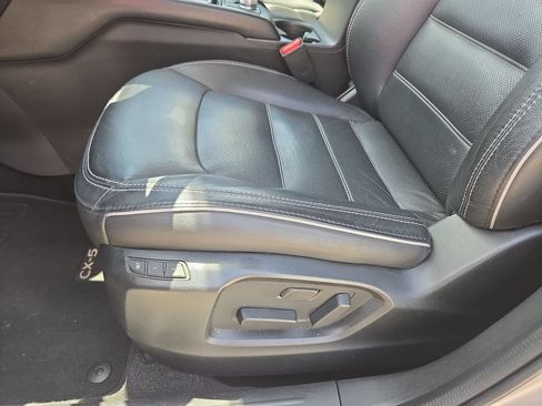 Used 2025 MAZDA CX-5 AWD 2.5 S w/ Preferred Package image 14