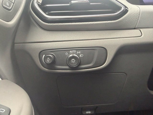 Used 2023 Chevrolet Bolt EUV Premier w/ Sun & Sound Package FWD image 14