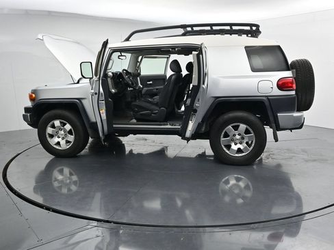 Used 2008 Toyota FJ Cruiser 4WD w/ Convenience Pkg image 27