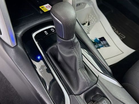 Certified 2022 Toyota Corolla Cross LE image 14