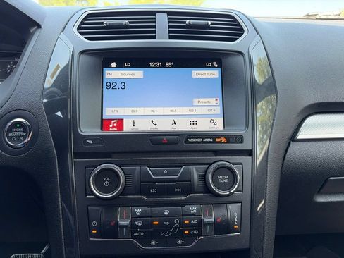 Used 2018 Ford Explorer XLT w/ Equipment Group 202A AWD/4WD image 13
