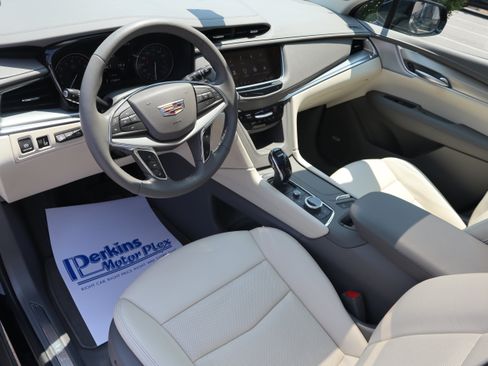 Used 2024 Cadillac XT5 Premium Luxury w/ Technology Package FWD image 25