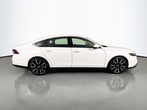 Certified 2023 Honda Accord Touring image 4