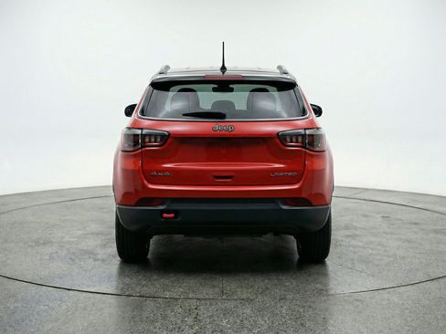 Used 2025 Jeep Compass Trailhawk AWD/4WD image 7