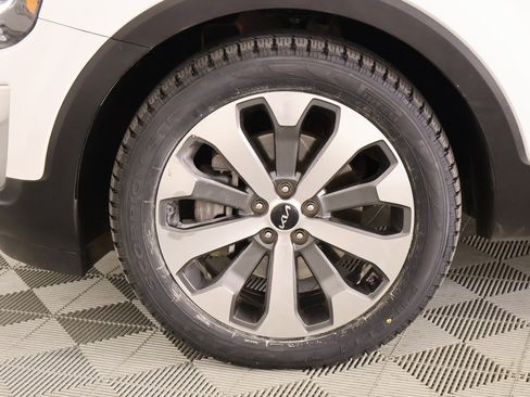 Used 2022 Kia Telluride S image 20