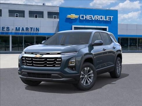 New 2026 Chevrolet Equinox LT w/ Safety and Technology Package FWD image 6