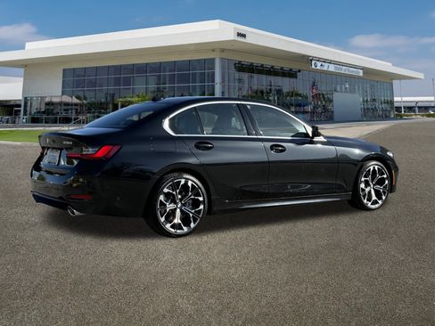 Used 2025 BMW 330i Sedan w/ Convenience Package image 11