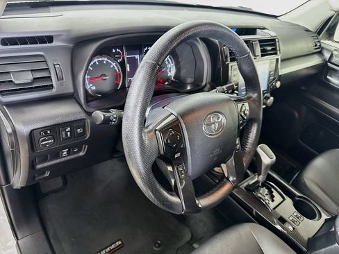 Certified 2024 Toyota 4Runner TRD Off-Road Premium AWD/4WD image 9