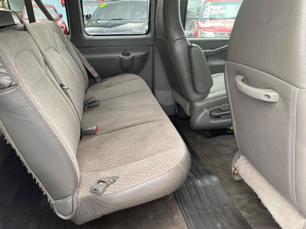 Used 2016 Chevrolet Express 2500 LT w/ LT Preferred Equipment Group RWD image 20