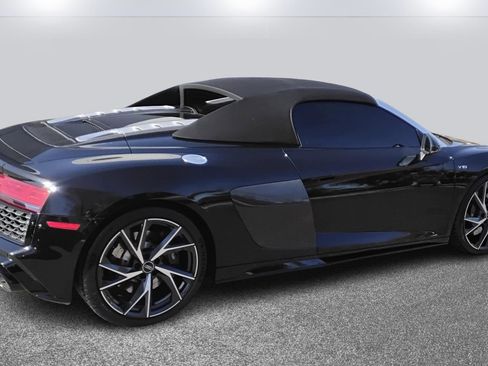 Used 2023 Audi R8 V10 performance image 4