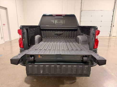 Used 2025 Chevrolet Silverado 1500 LT Trail Boss w/ LT Trail Boss Premium Package AWD/4WD image 8