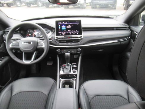 New 2026 Jeep Compass Altitude image 37