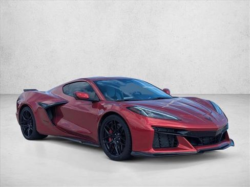 Used 2025 Chevrolet Corvette Z06 image 3