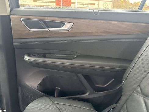 New 2026 Volkswagen Atlas SE image 25