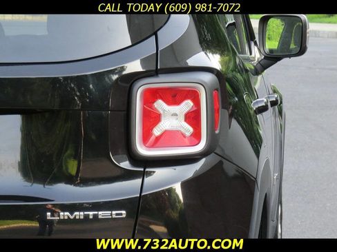 Used 2015 Jeep Renegade Limited w/ Trailer Tow Group image 16