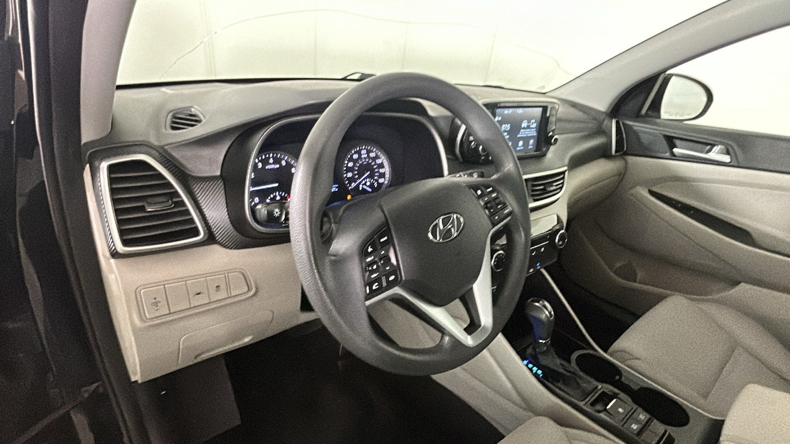 Used 2021 Hyundai Tucson SE FWD image 16