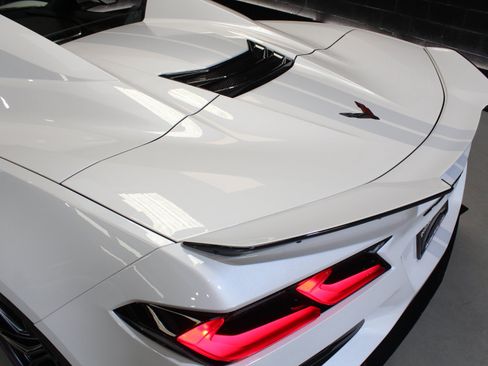 Used 2023 Chevrolet Corvette Z06 RWD image 19