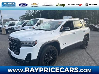 Used 2023 GMC Acadia SLE w/ Driver Convenience Package