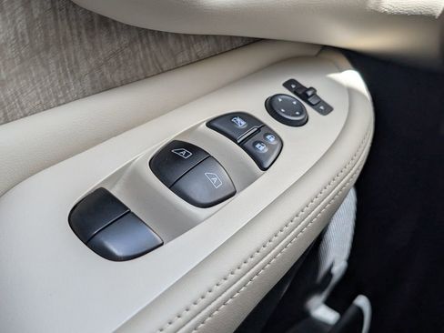 Used 2020 Nissan Murano SV image 27