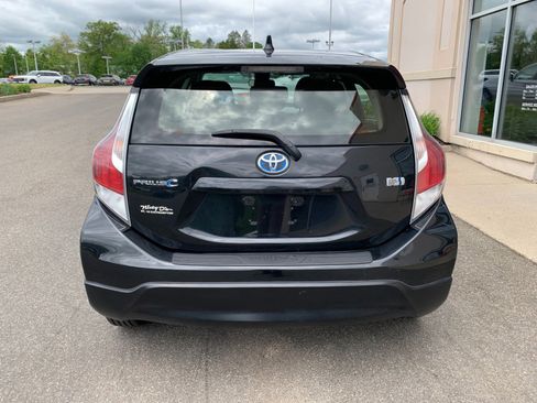 Used 2017 Toyota Prius C Two FWD image 6