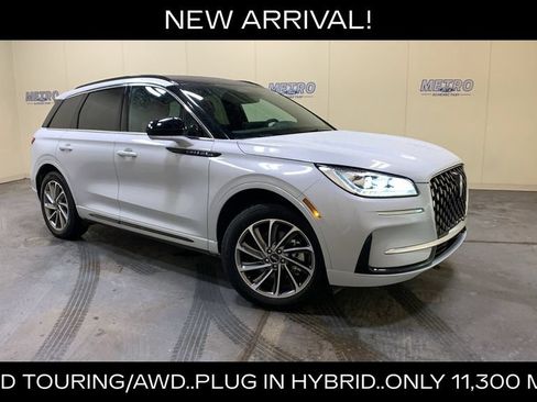 Used 2025 Lincoln Corsair Grand Touring w/ Towing Package AWD/4WD image 1