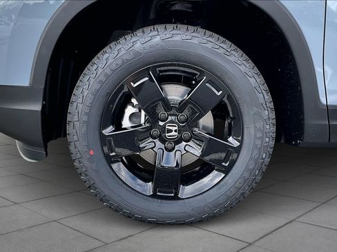 New 2026 Honda Ridgeline Black Edition image 9