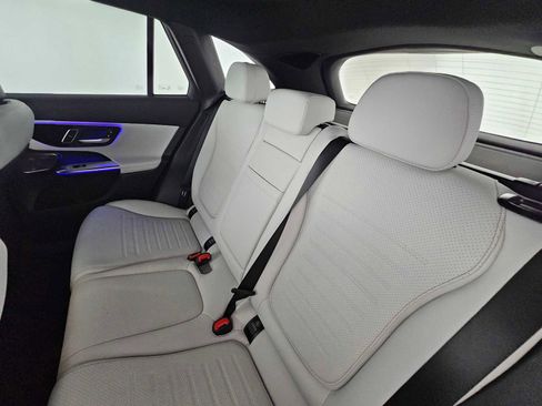 New 2026 Mercedes-Benz GLC 350e 4MATIC image 18