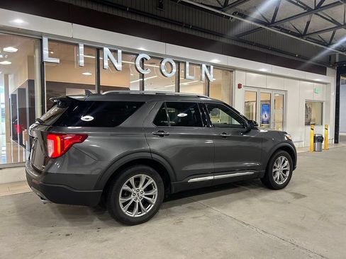 Used 2020 Ford Explorer Limited AWD/4WD image 4
