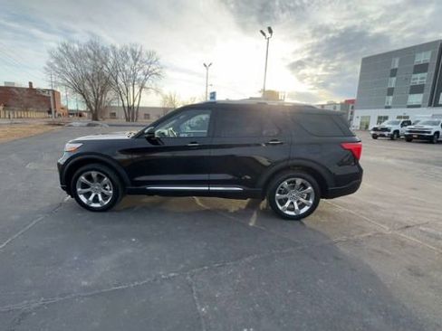 Used 2020 Ford Explorer Platinum w/ Premium Technology Package image 5