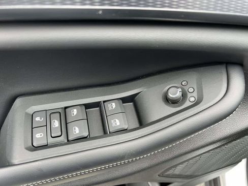 New 2025 Jeep Grand Cherokee L Laredo image 13