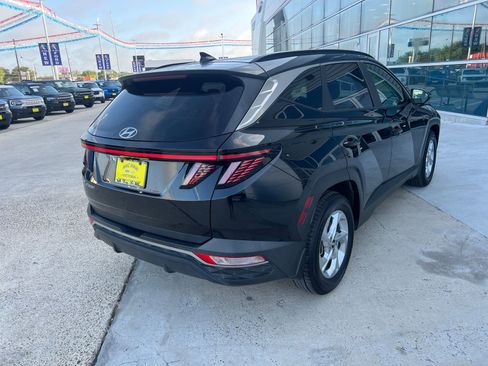 Used 2023 Hyundai Tucson SEL FWD image 3