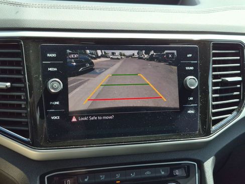 Used 2023 Volkswagen Atlas SE w/ Panoramic Sunroof Package AWD/4WD image 27
