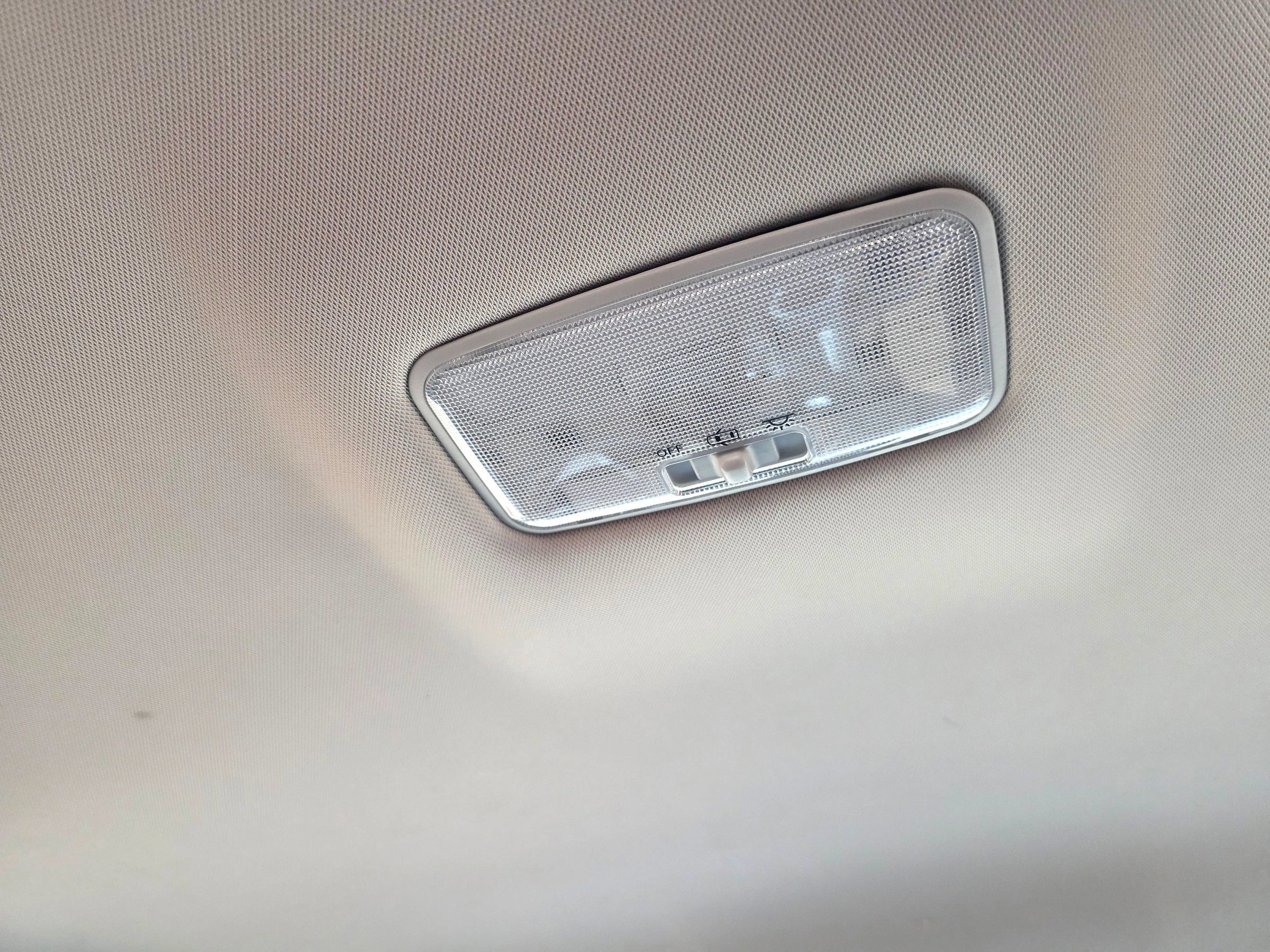 Used 2017 Toyota Corolla LE w/ Carpet Mat Package (TMS) FWD image 55